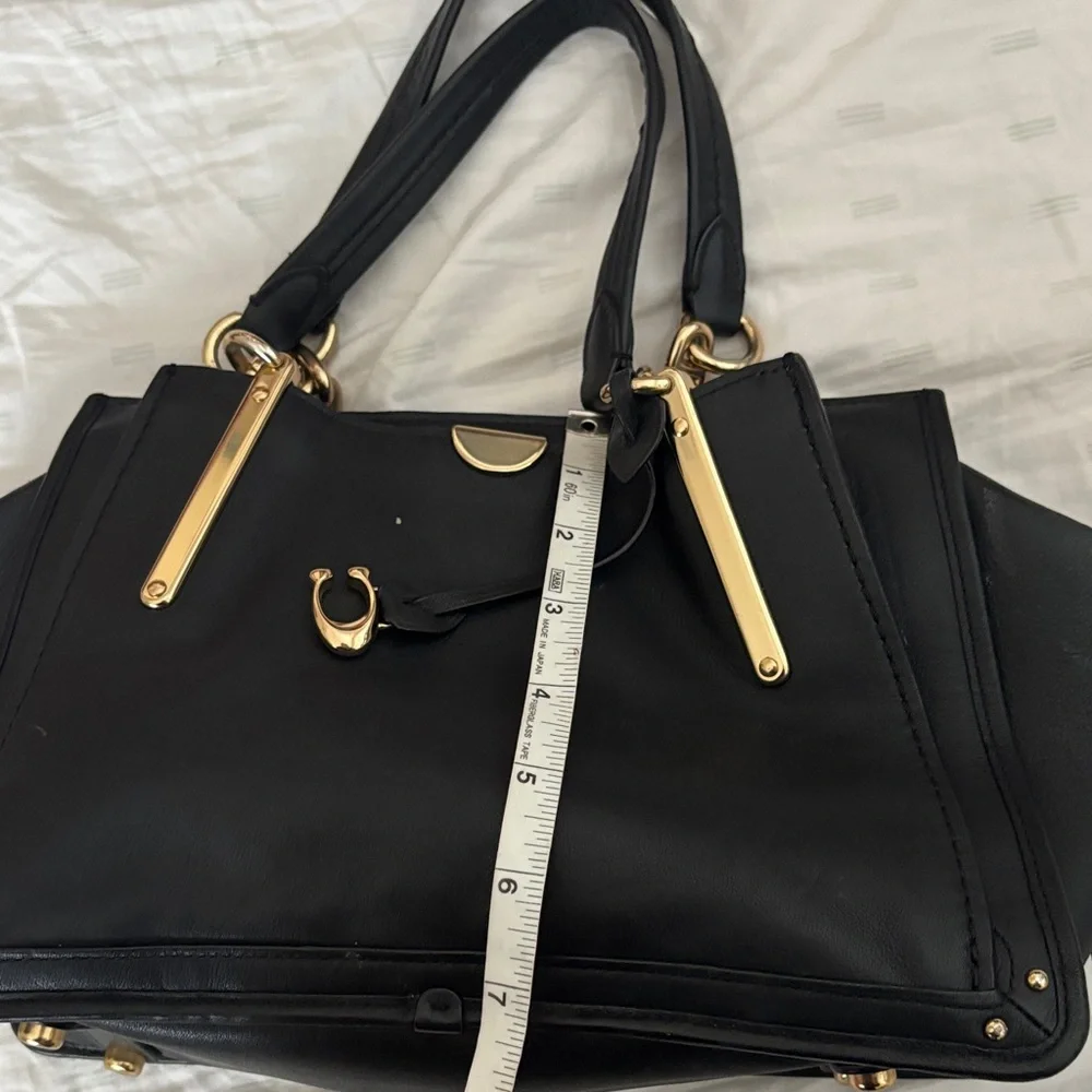 Coach Elegant Black Leather Handbag